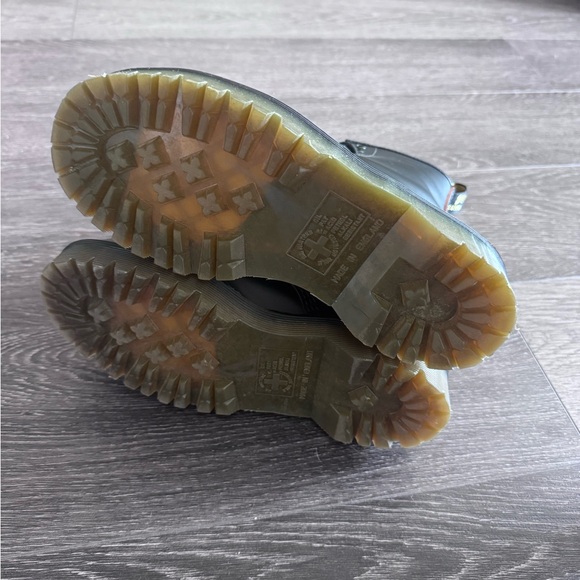 Dr. Marten 1460 Bex Made in England Toe Cap Lace Up Boots - Picture 8 of 8